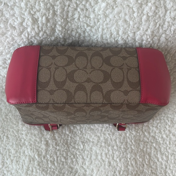 Coach Tote - Picture 9 of 11